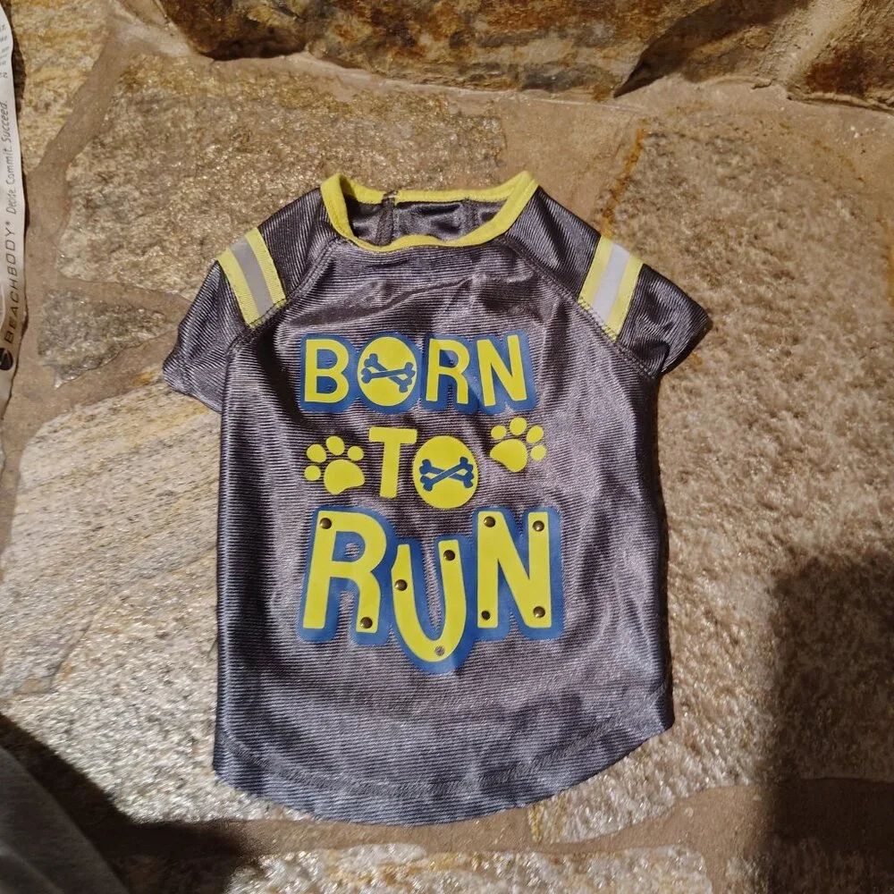 Wag-a-tude Dog's Shirt Size Medium Born To Run Gray Yellow Polyester